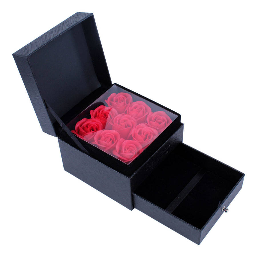 Pudełko prezentowe szkatułka z różami na biżuterię